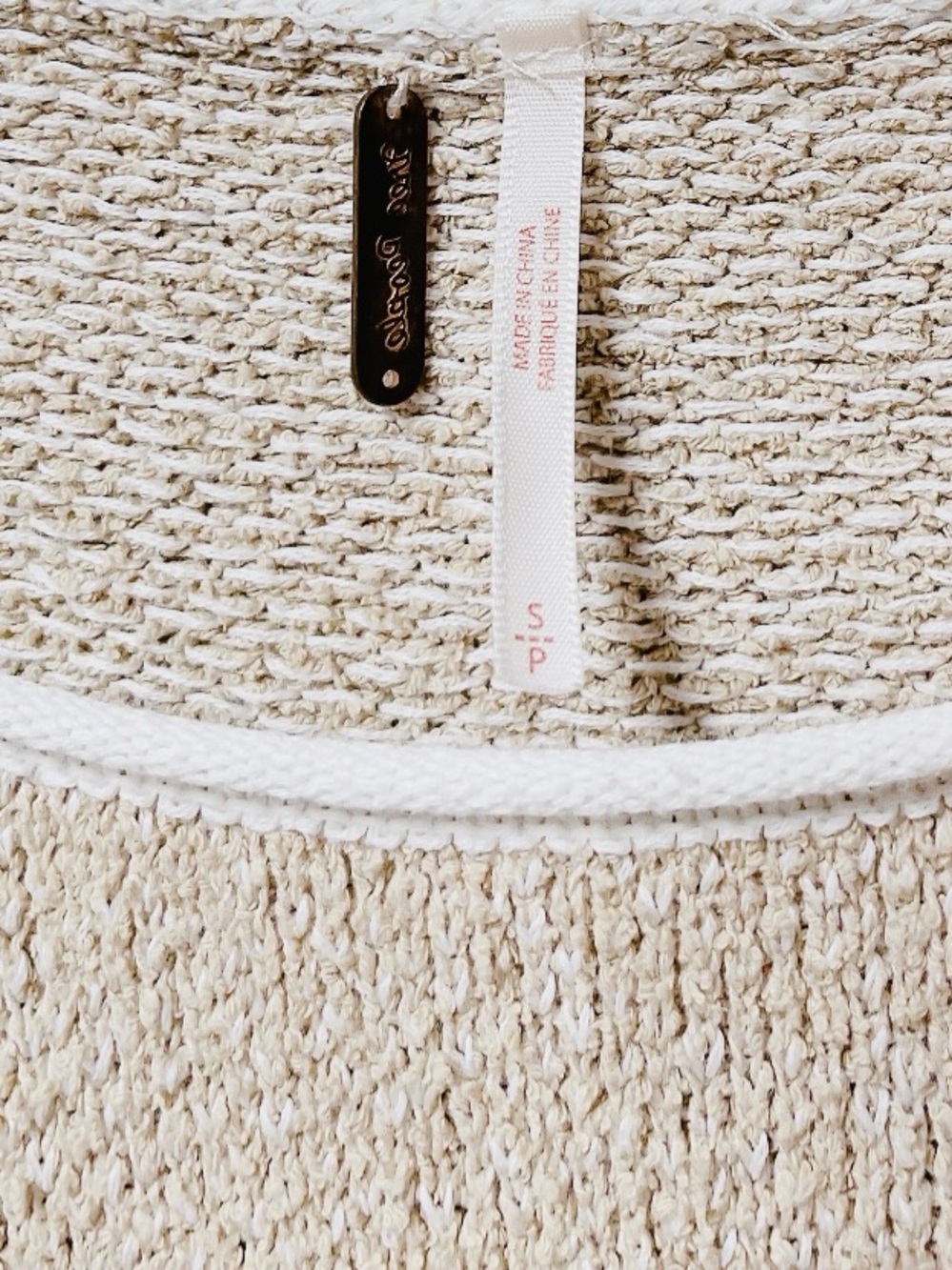 Free People Bardot Beige Knit Pullover Sweater Rounded Neckline Size Small - Picture 7 of 9